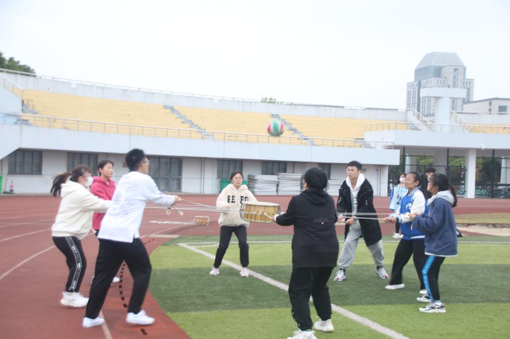 首体院运动科学与健康学院开展关爱残疾人志愿服务活动(图1)