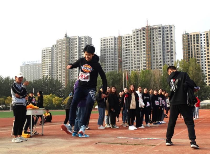 成都体育学院运动训练学院赴德阳天立学校开展实习基地授牌及实习检查工作(图1)